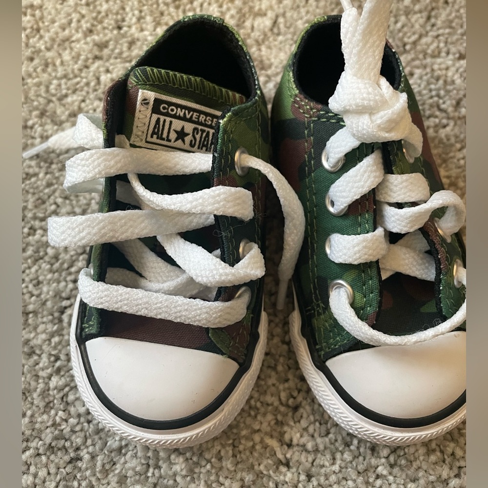 Converse Camo